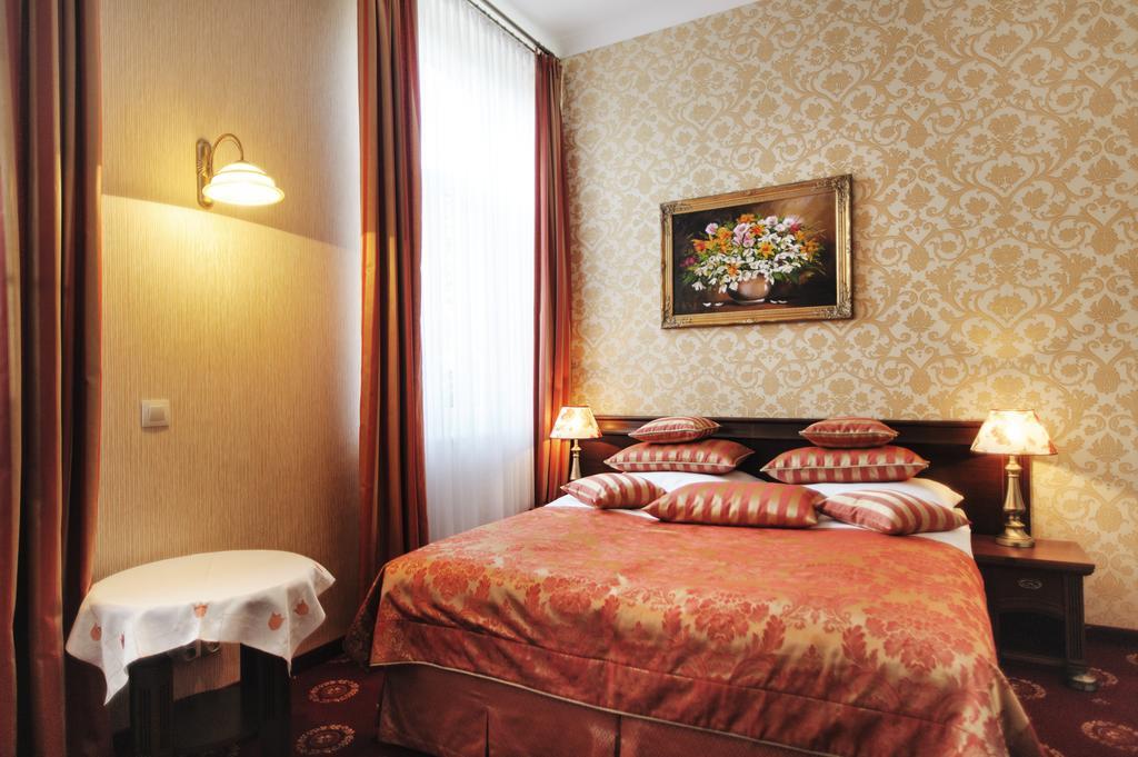 Hotel Kopernik Цехоцинек Номер фото
