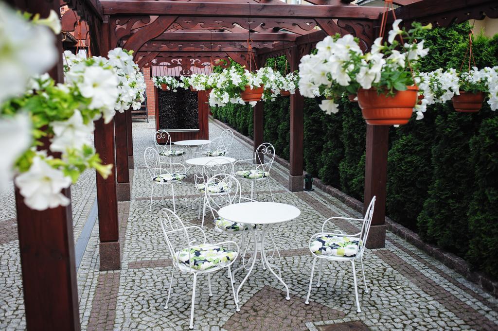 Hotel Kopernik Цехоцинек Экстерьер фото